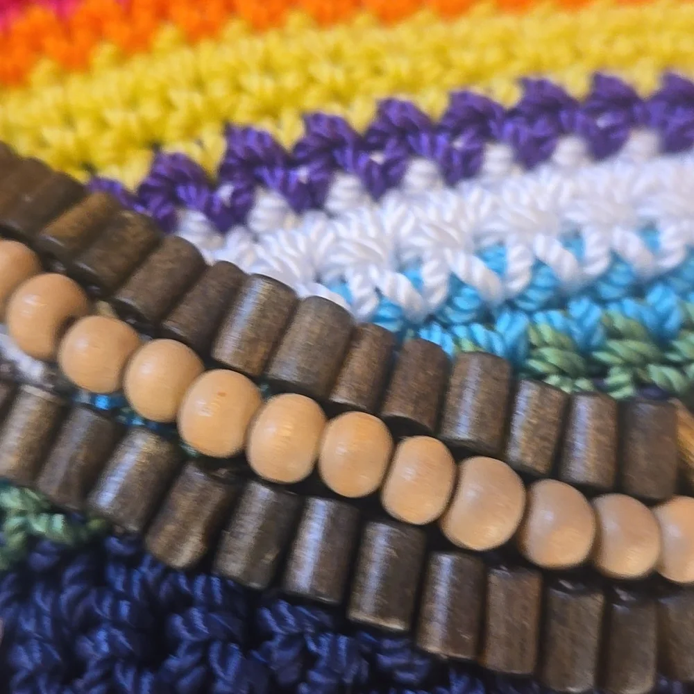 New Lina Multi-Color Striped Crochet Crossbody Bag - Picture 4 of 10